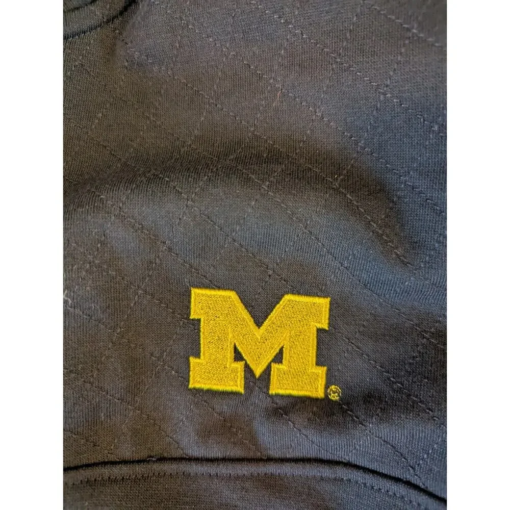 University Of Michigan 4 Snap Pullover, Quilted Look at Upper Shoulder And Chest